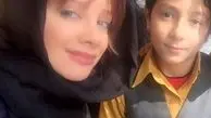شراره رخام در کنار خواهرزاده‌اش