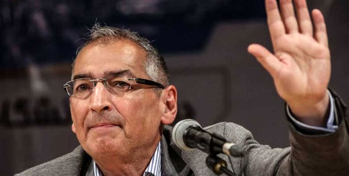 زیباکلام مناظره را ترک کرد