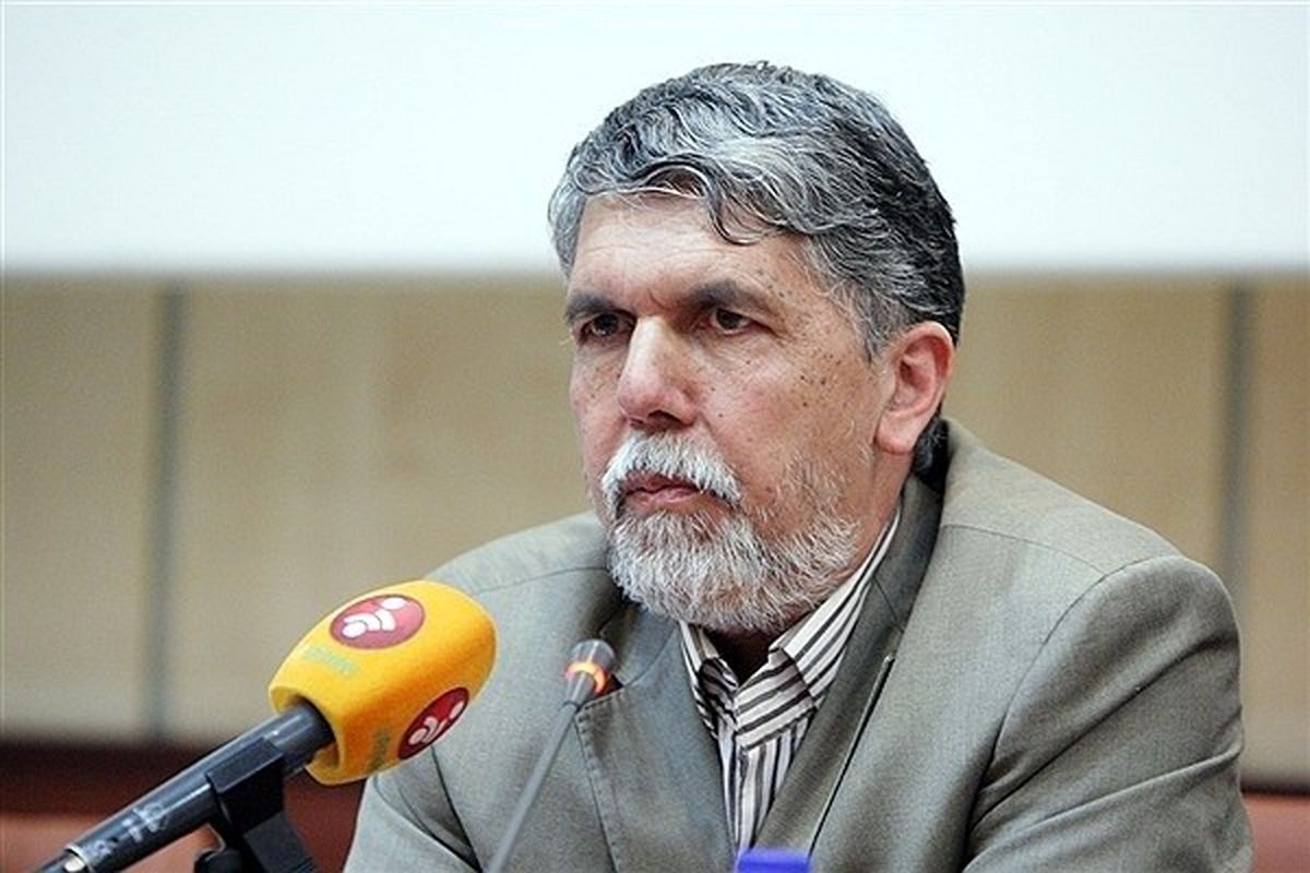 وزیر ارشاد: کاغذ از شرایط بحرانی خارج شده است