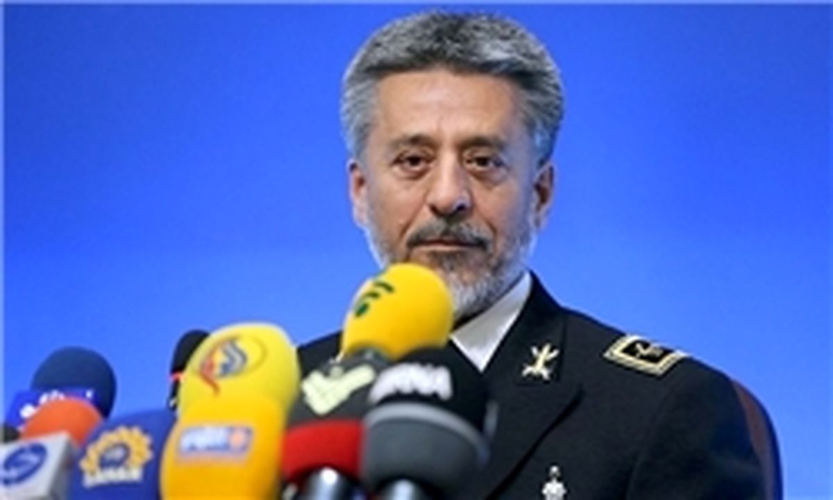دشمن را در منطقه و فرامنطقه رصد می‌کنیم/ ارتش و سپاه یک مشت هستند
