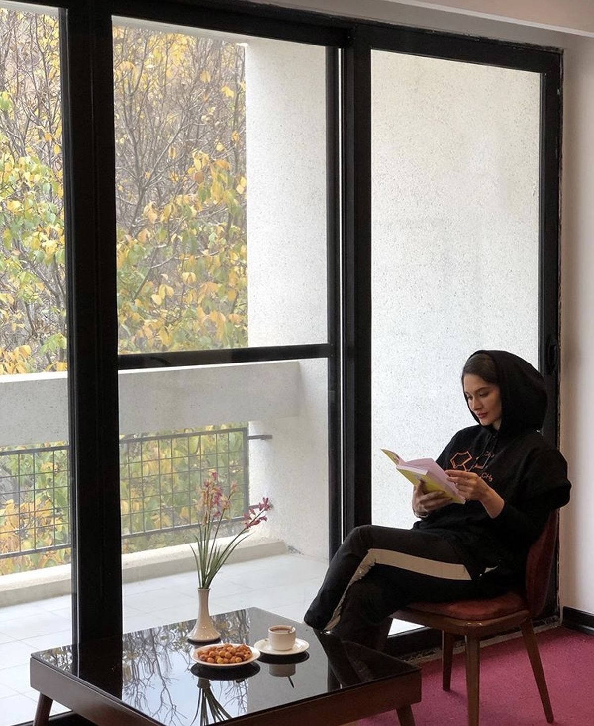 ساناز سعیدی در خانه اش + عکس