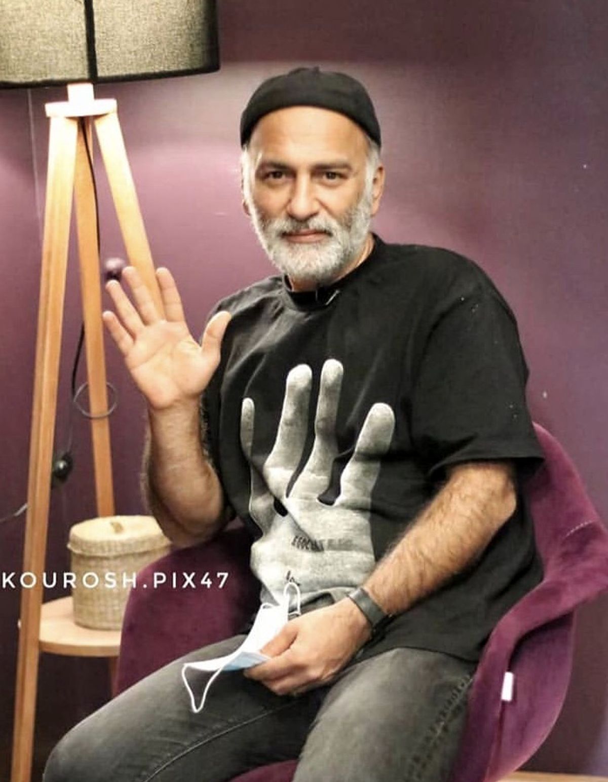 تی شرت عجیب آقای بازیگر + عکس