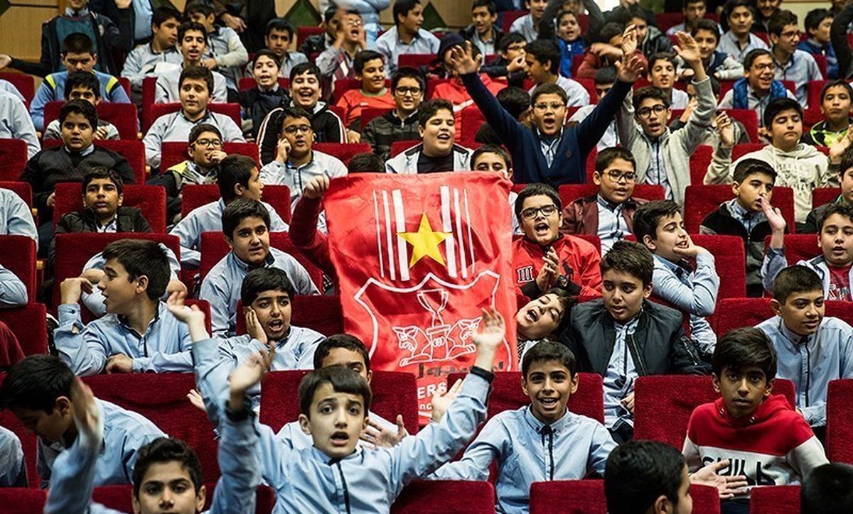 بازتاب پخش بازی پرسپولیس و کاشیما آنتلرز در مدارس ایران در رسانه‌ ژاپنی + عکس