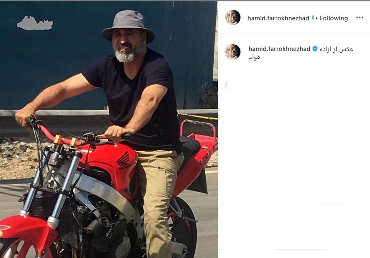 حمید فرخ‌نژادِ خسته در حال موتورسواری
