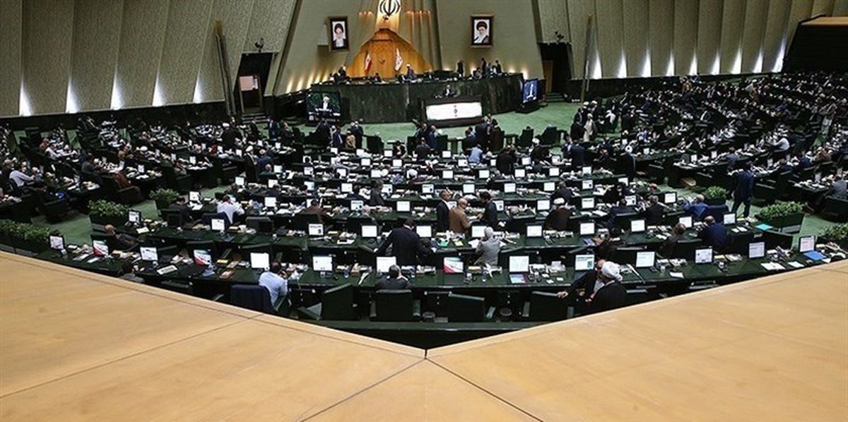 نماینده مجلس: شعارهای انتخاباتی روحانی چه شد؟/ آقای "روحانی"، از وضعیت مردم خبر دارید
