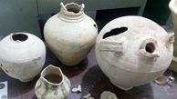 کشف ۵ کوزه سفالی و ۱۵ سکه قدیمی در کاشمر