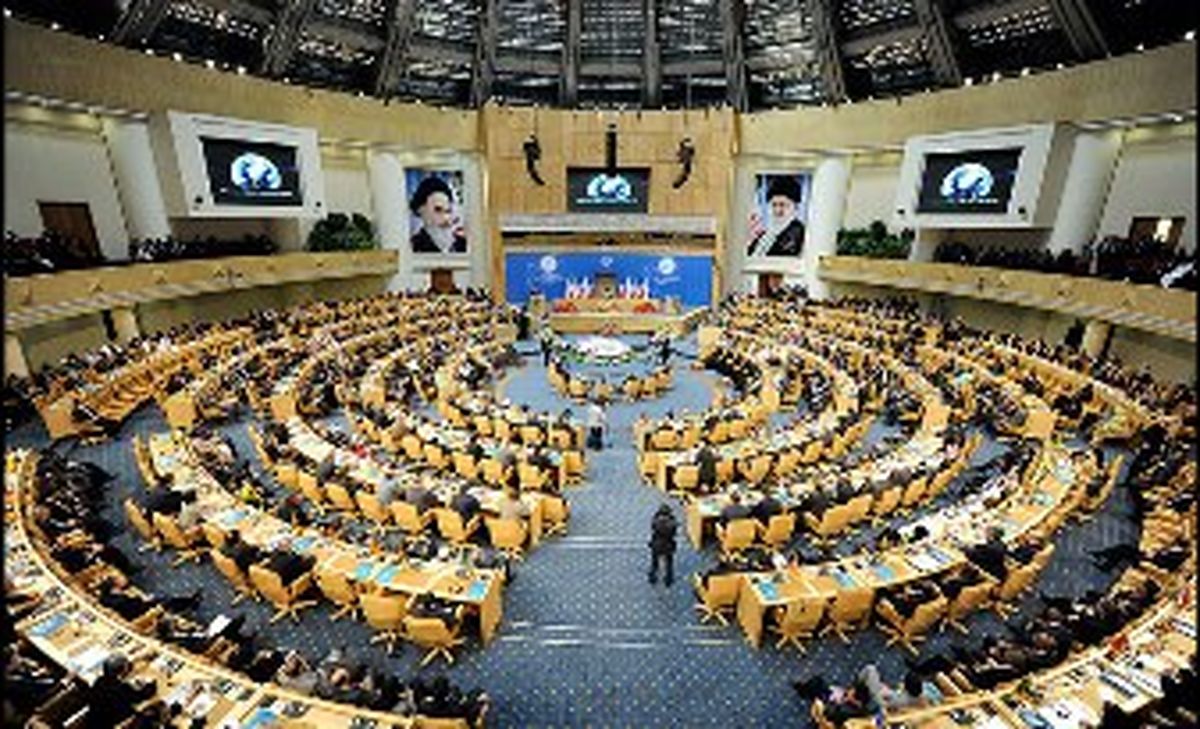 دیوار کجی که دولت روحانی خرابش می‌کند