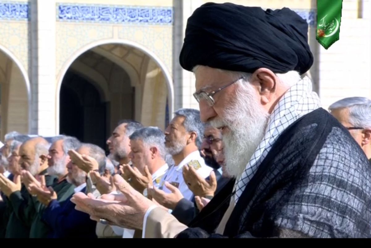 اقامه نماز عید فطر به امامت رهبر معظم انقلاب