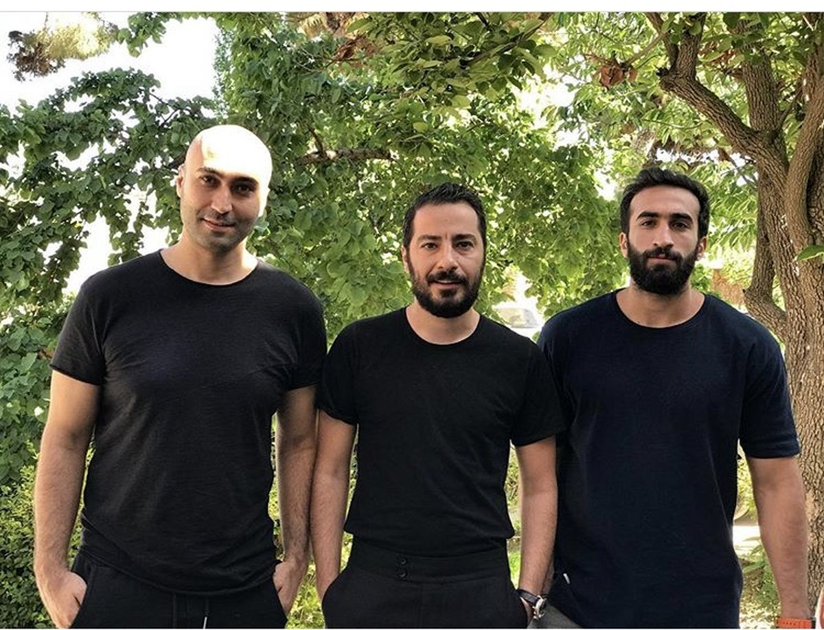 نوید محمدزاده در جمع دوستانش + عکس