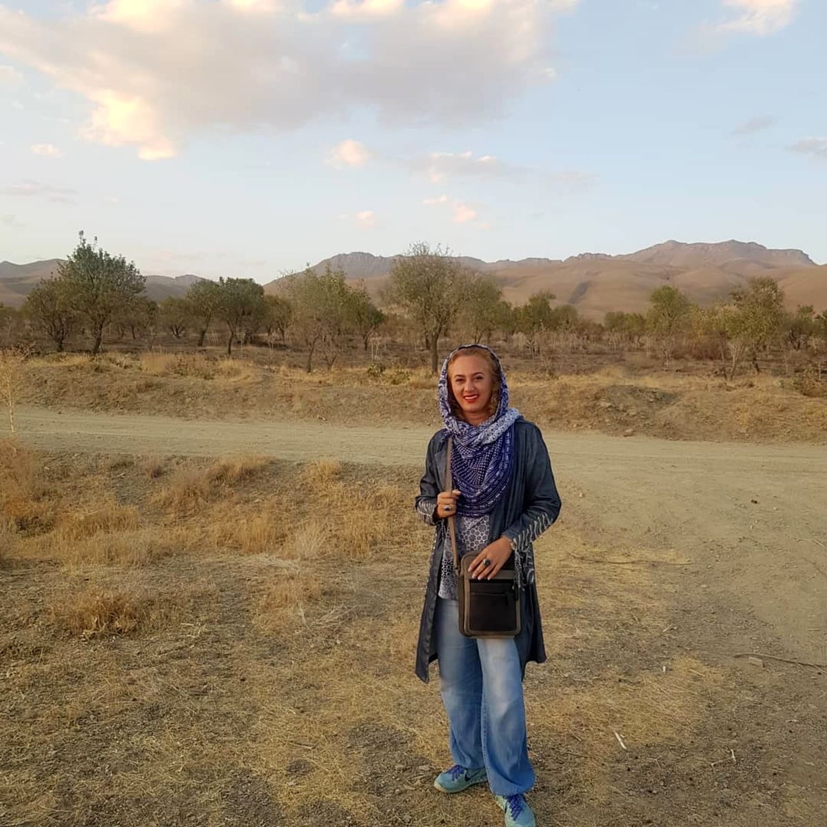 گردش مادر حبیب لیسانسه ها در روستایی زیبا