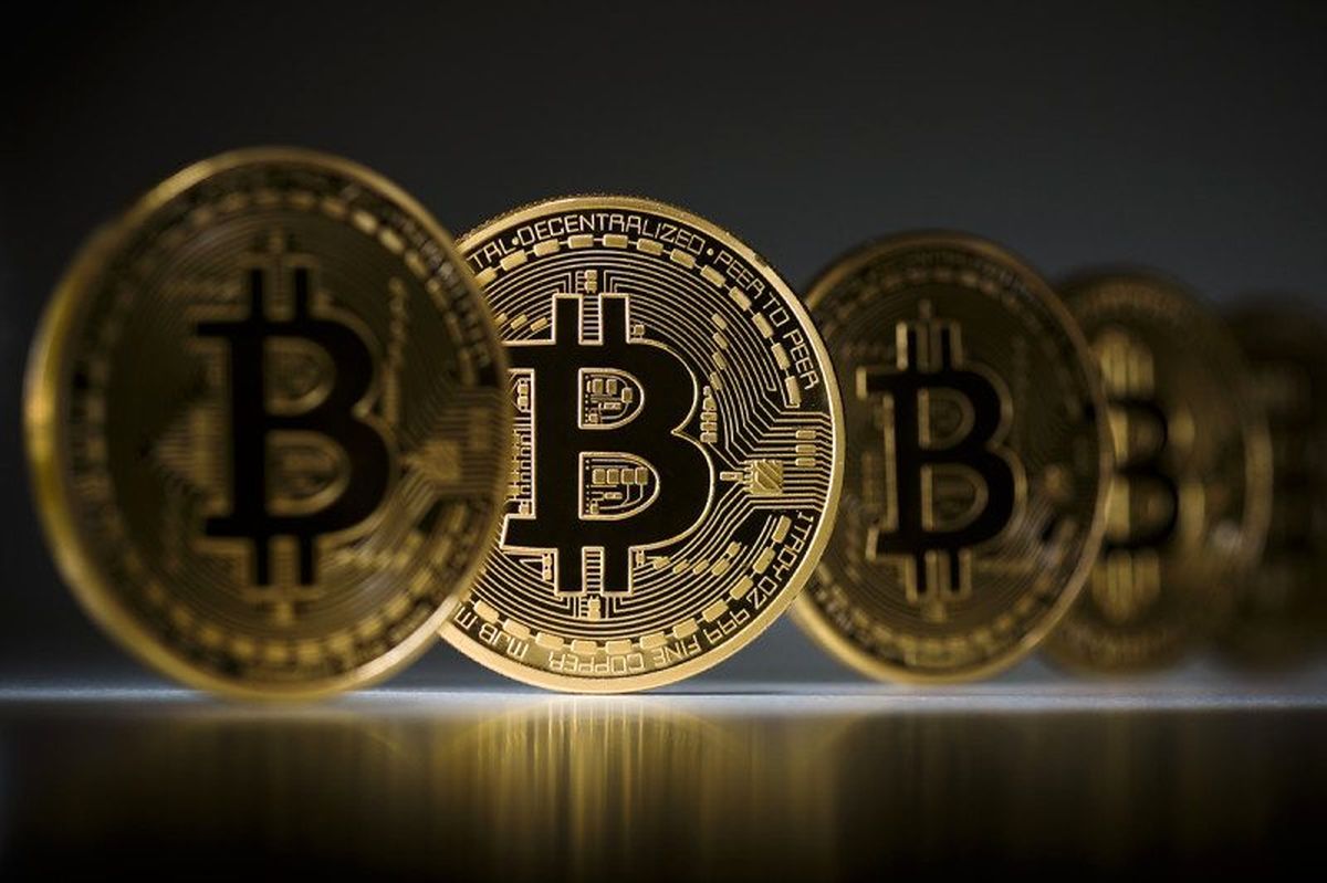 نوسان دلار ارتباطی با بیت کوین ندارد