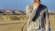 سیگار کشیدن‌ آقای بازیگر وسط بیابان + عکس