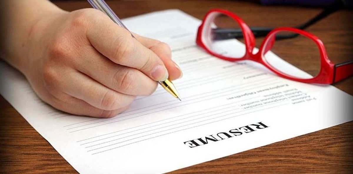 چطور بخش تحصیلات یک روزمه بین المللی را نگارش کنیم؟