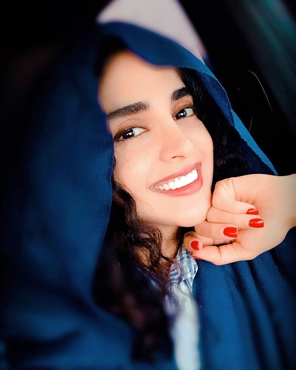 ژست شیک و اروپایی الهه حصاری