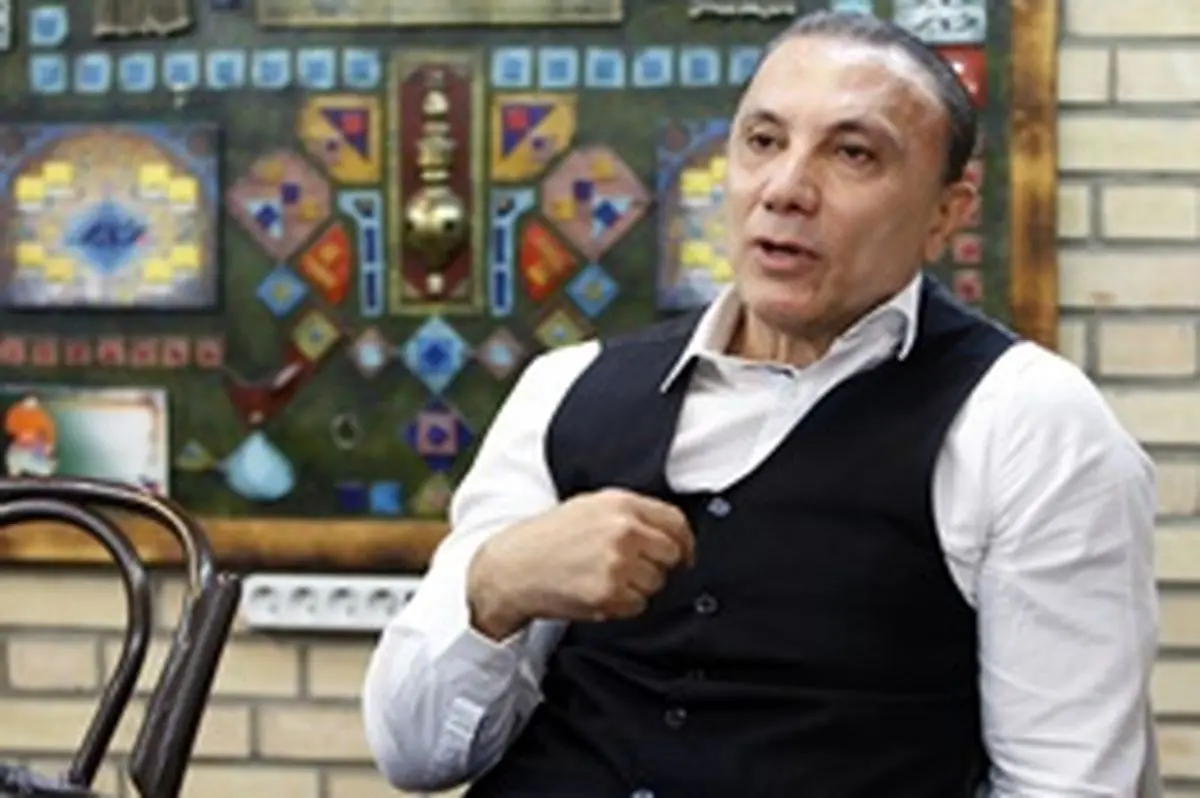 درخشان طرف کی‌روش است یا برانکو؟ 