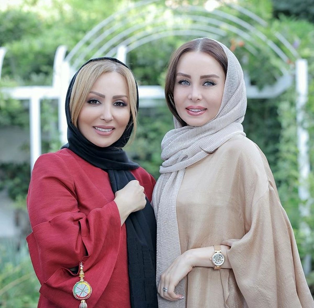 پرستو صالحی در کنار دوست مشهورش + عکس