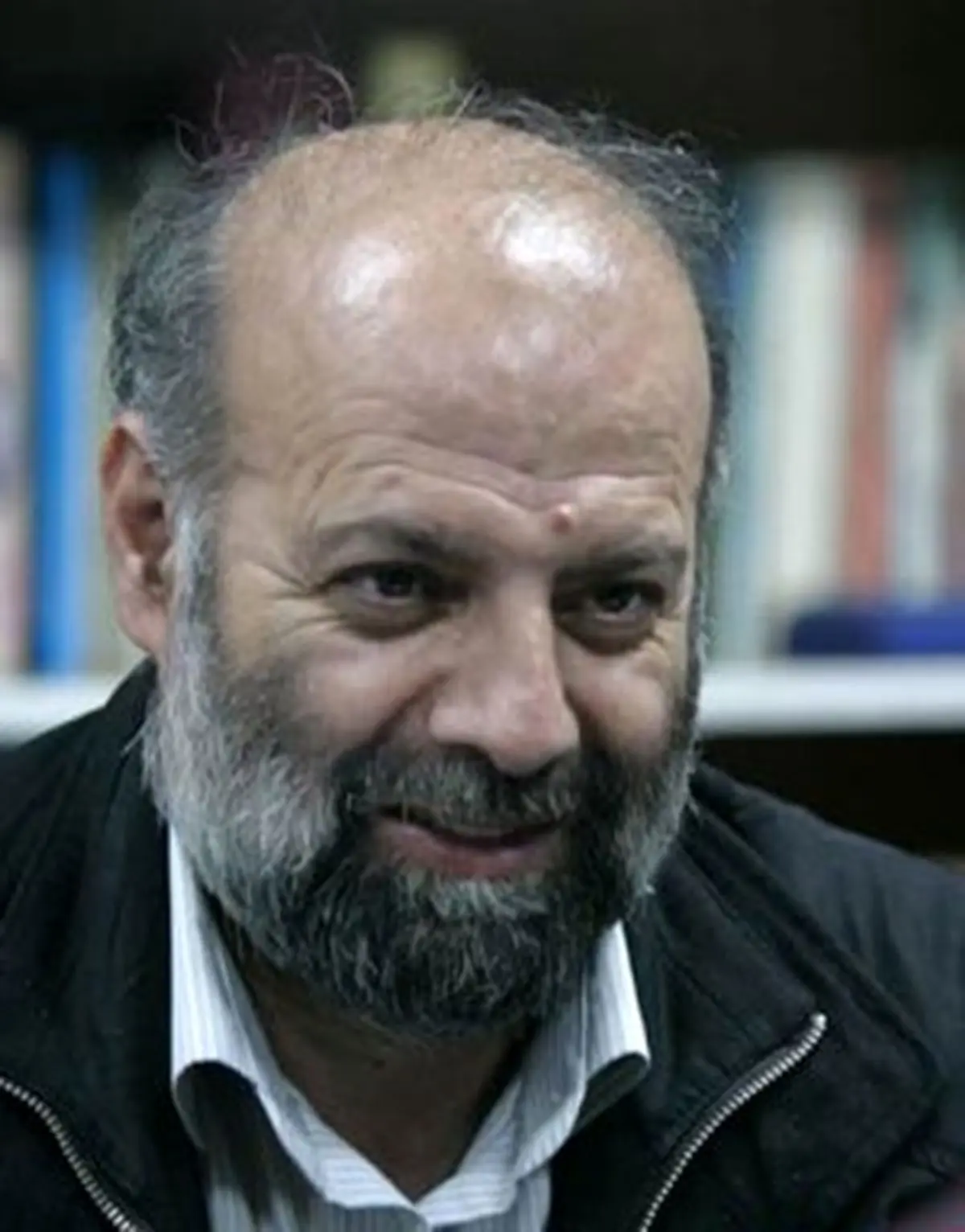 کسی که تورم را نمی بیند، کاخ نشین است/ رکود منفی اقتصادی در دولت دهم مدال بر گردن آویختن ندارد