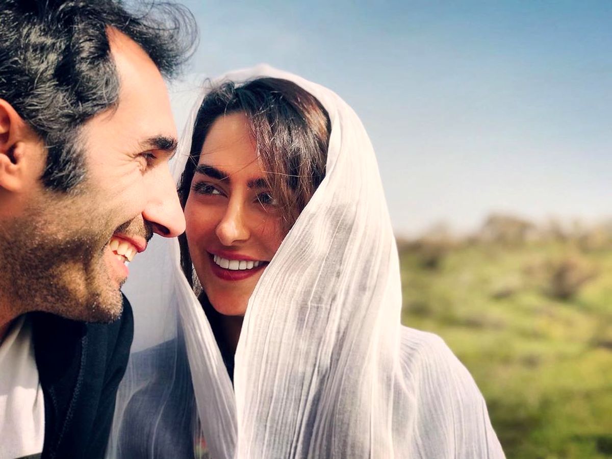 گردش بازیگر تازه عروس و همسرش در طبیعت+عکس