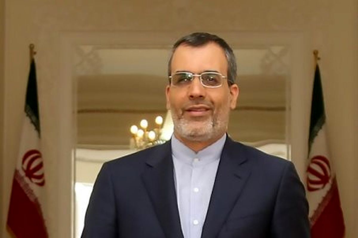 جابری انصاری به مقام «شهدای مقاومت» ادای احترام کرد