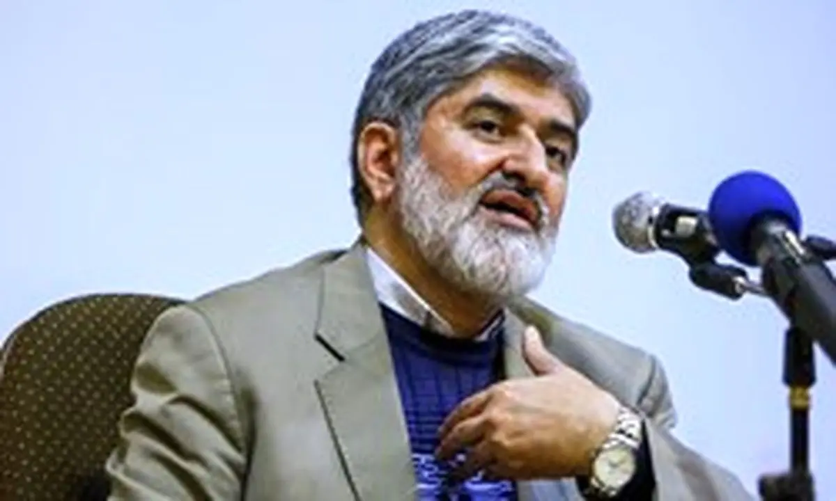 
مطهری: با حجاب اختیاری مخالفم 