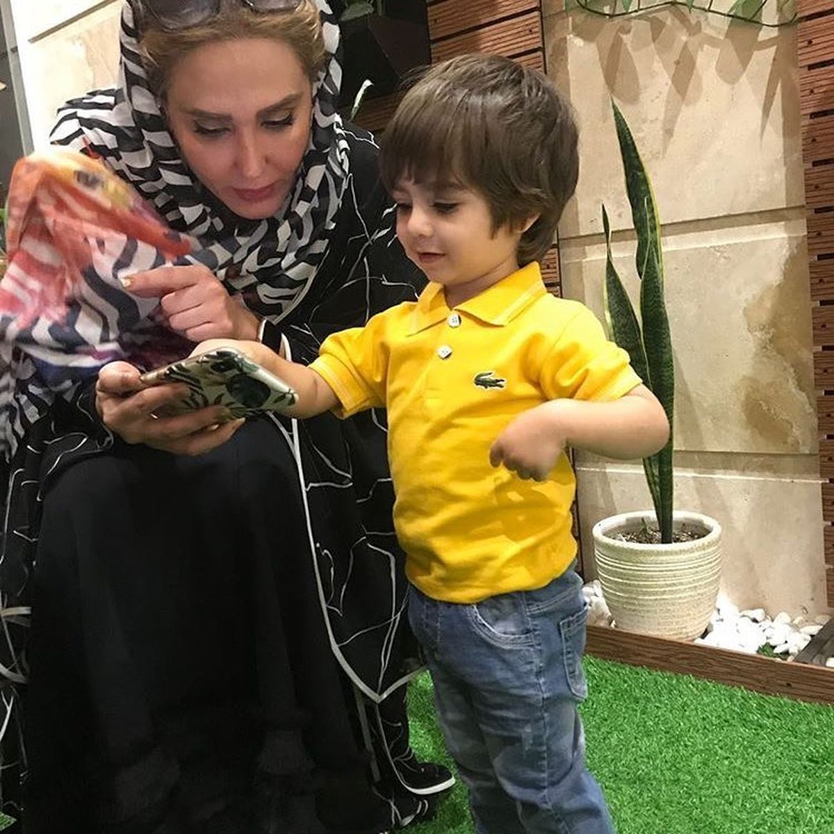 بازیگر روزگار جوانی با مدل کوچولو+عکس