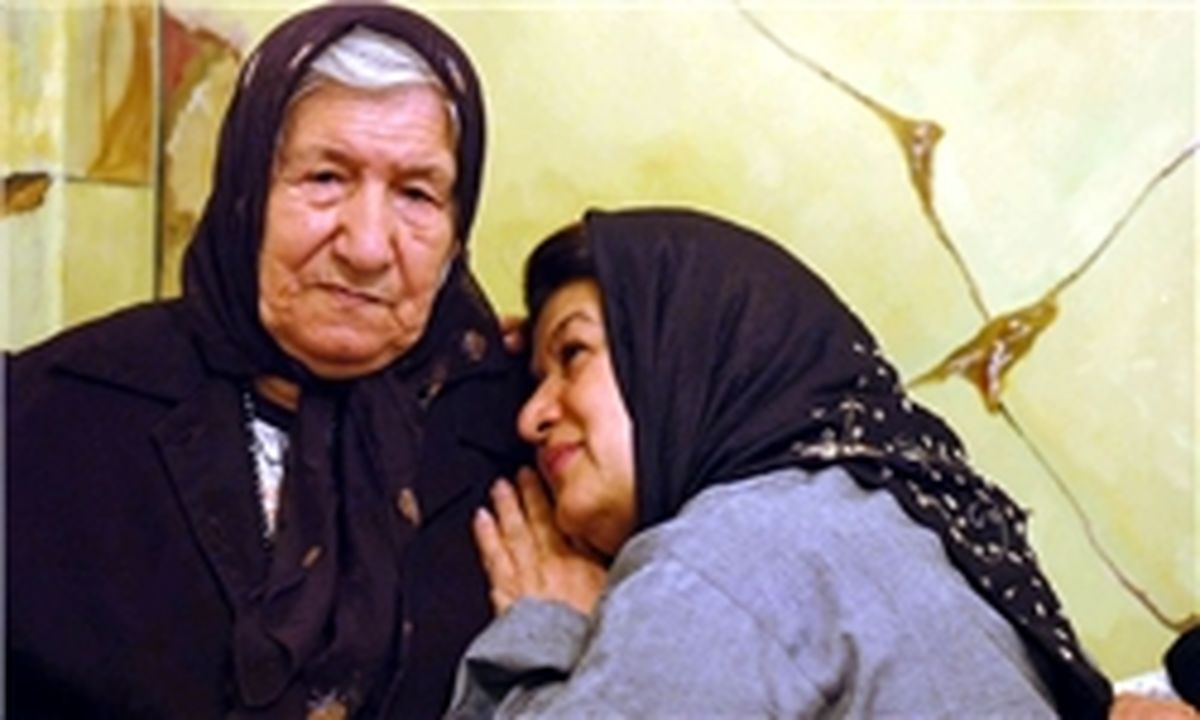 پوران درخشنده عزادار شد