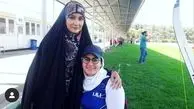 مژده خنجری در کنار بانوی قهرمان+عکس