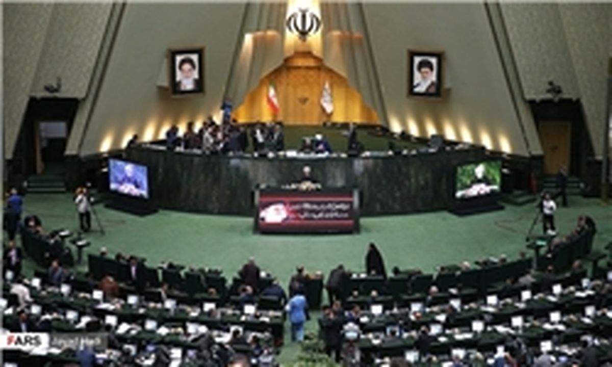 ناسزای تابش به نقوی حسینی در صحن مجلس