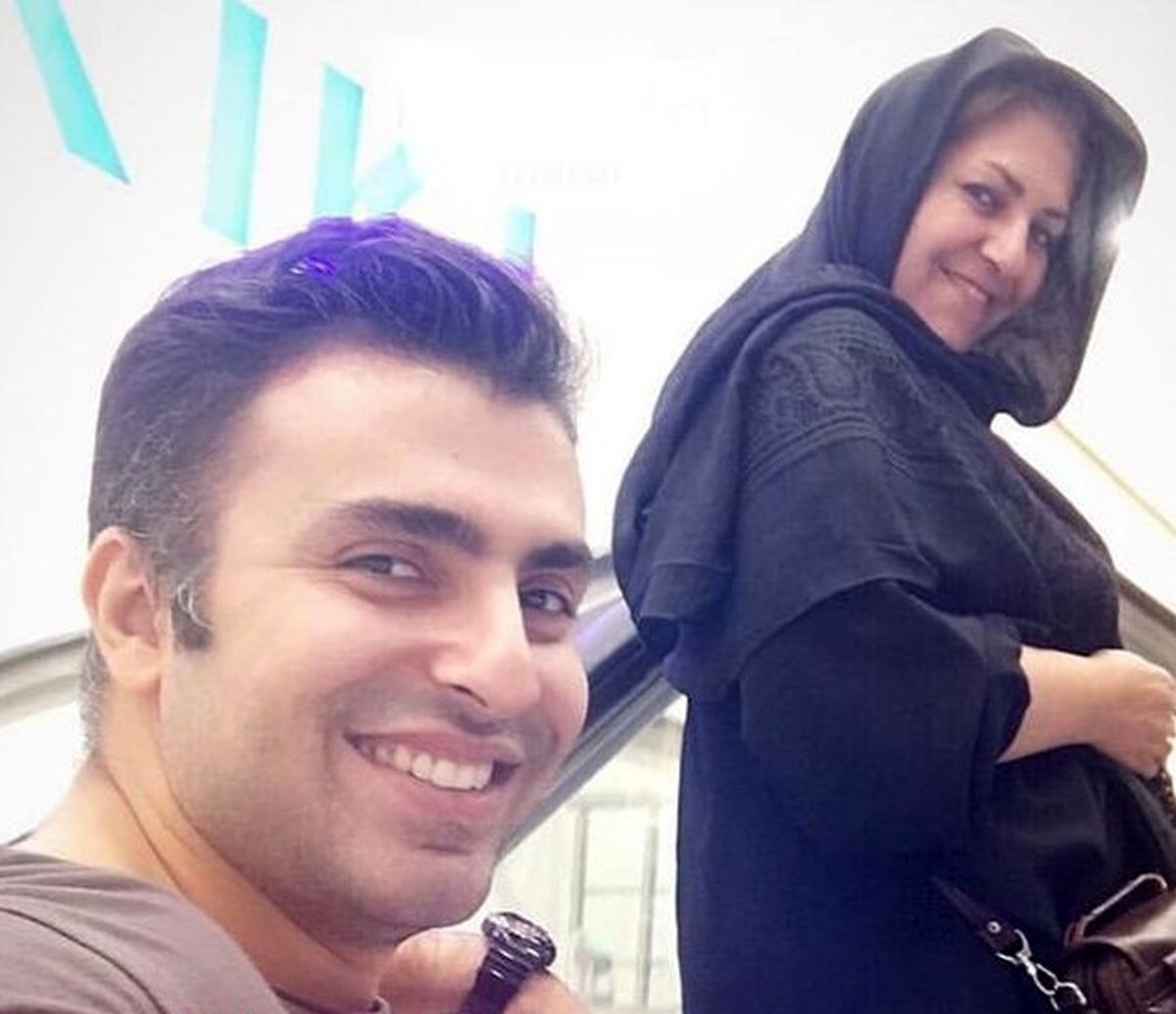 خواننده همیشه خنده رو و مادرش+عکس