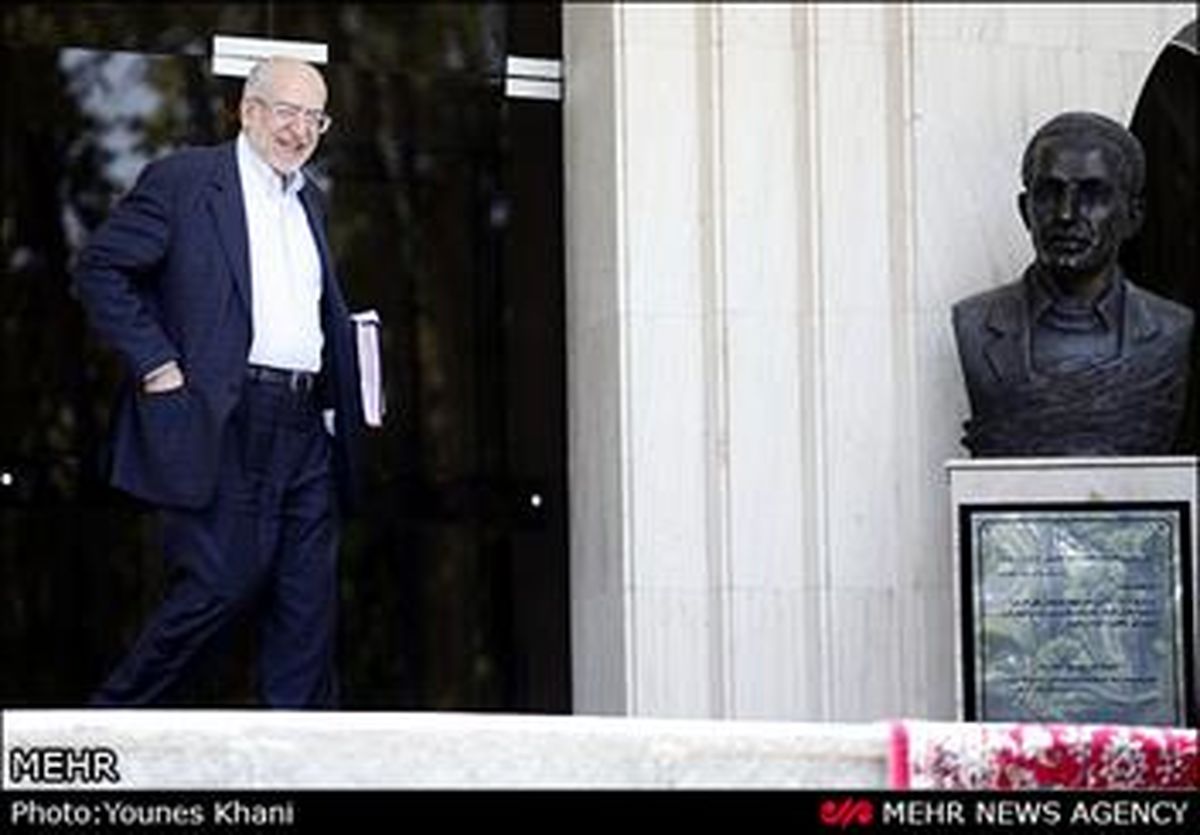 عقب نشینی ناگهانی نعمت‌زاده