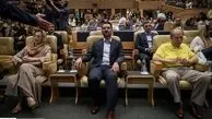 عکس وزیر ارتباطات در جزیره کیش