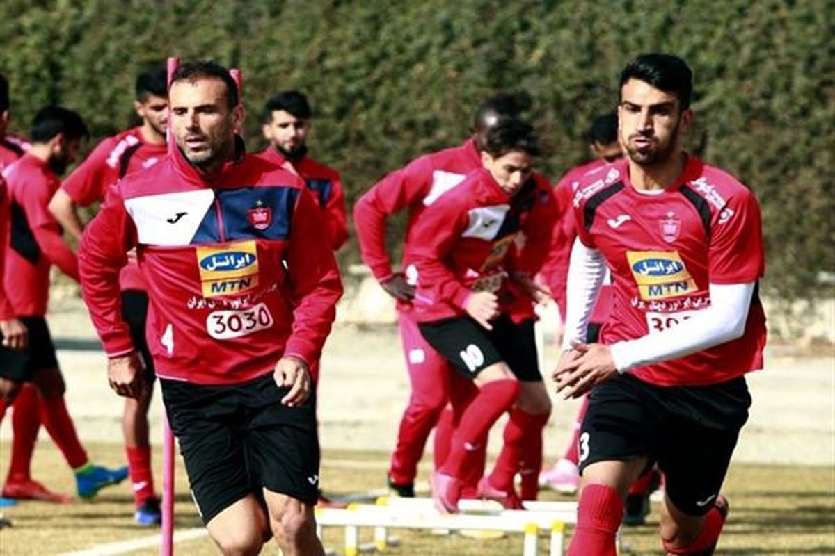 کدام سرباز پرسپولیس نیمکت‌نشین می‌شود؟