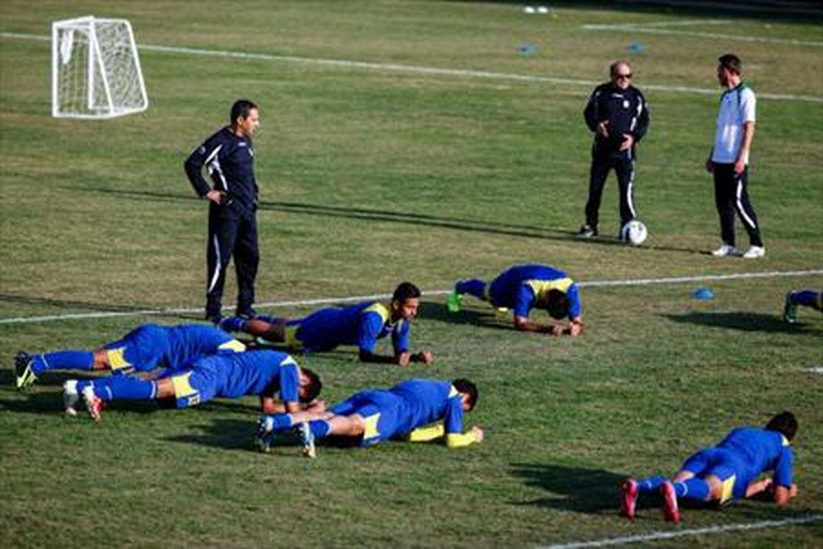 پشت پرده درگیری عجیب کی روش و دستیارش
