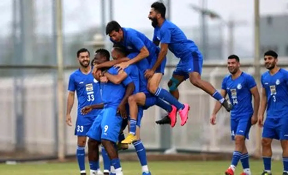 استقلال در حال پوست اندازی است