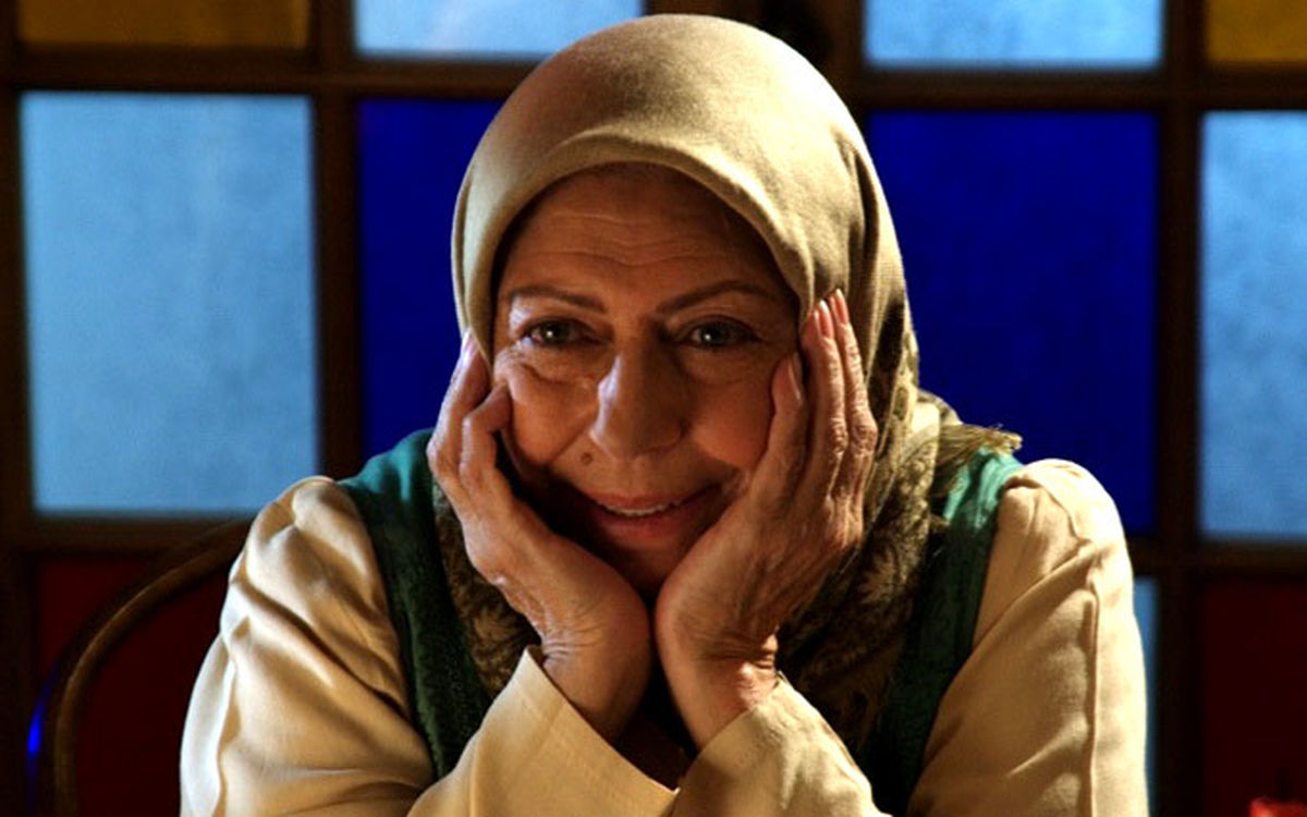 تقدیر از ثریا قاسمی در اکران خصوصی «نیمه شب اتفاق افتاد» 