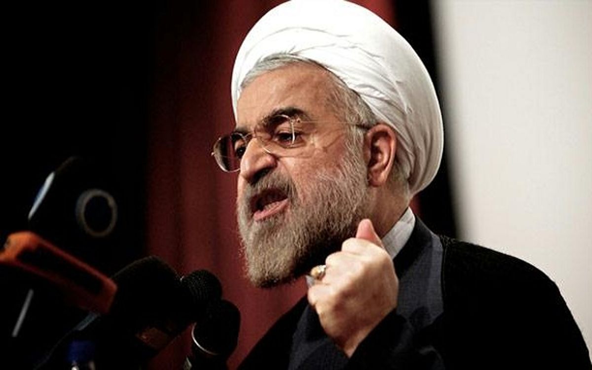 روحانی: عزت به زبان نیست، در عمل باید به عزت برسیم