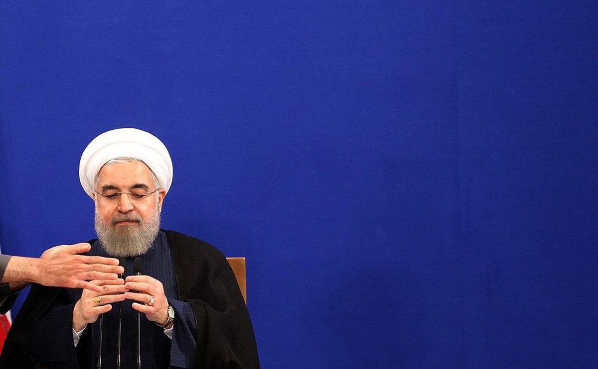 تحرک ناکام برای تمدید ناکارآمدترین، پیرترین و بی عملترین دولت پس از انقلاب/ طلیعه شکست غربگرایان برای مردم