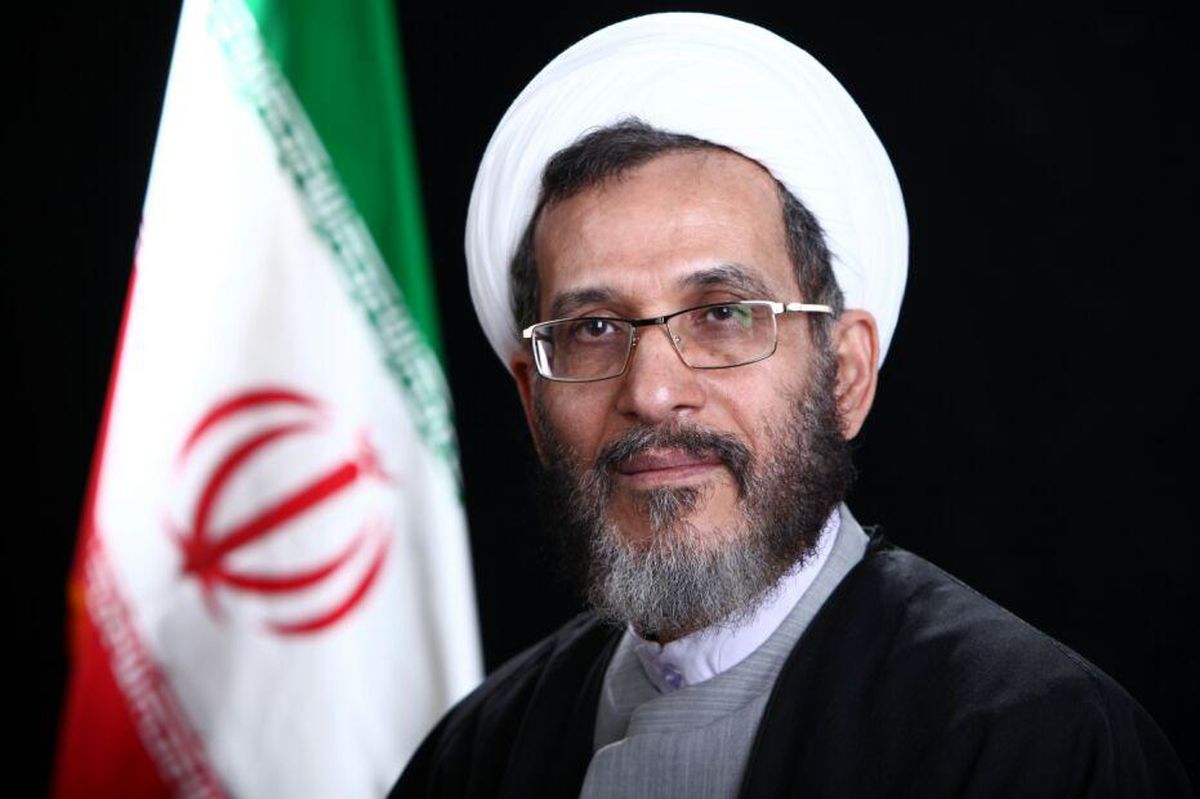 پوشش هنرمندان باید برپایه حفظ ارزش‌های اجتماعی باشد