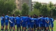 صحبت‌های شفر با بازیکنان در تمرین