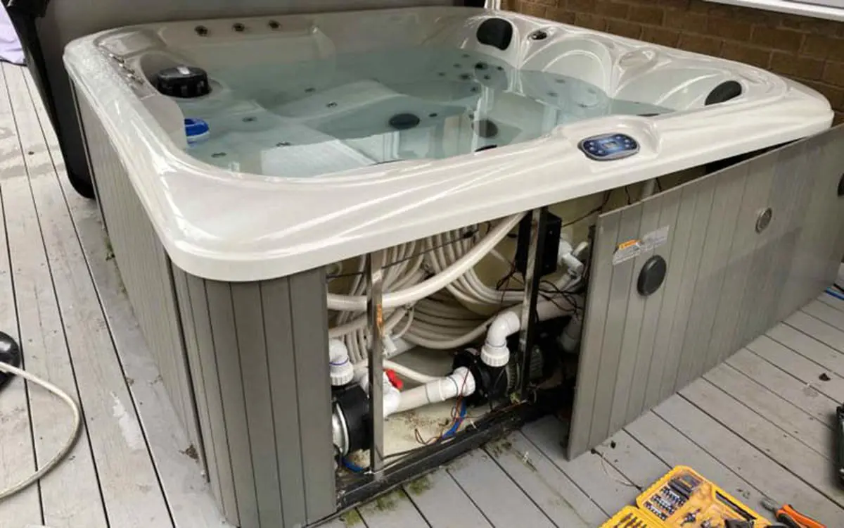 بورس وان و جکوزی در تهران در کجا قرار دارد؟