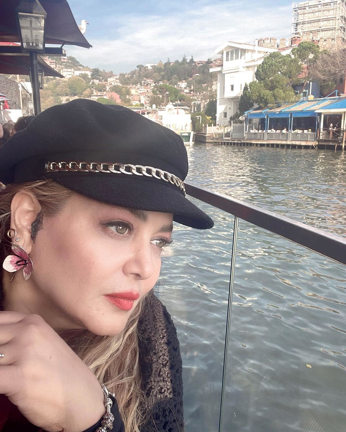 خالکوبی عجیب بهاره رهنما 