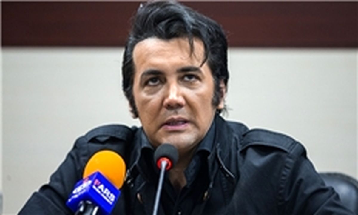 اینستاگرام :: تصویری از «حسام نواب صفوی» با تیم پرواز در فرودگاه