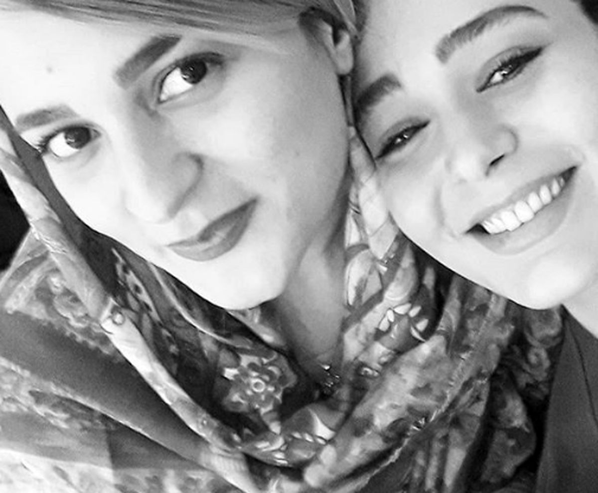 سانیا سالاری در آغوش خواهر+عکس