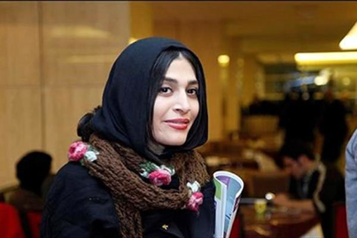بازیگر زن با تیپ عجیب در خارج از کشور+عکس 