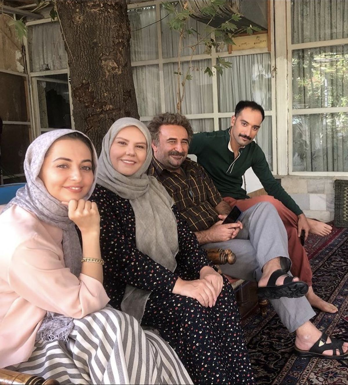 مهران احمدی و همکارانش + عکس