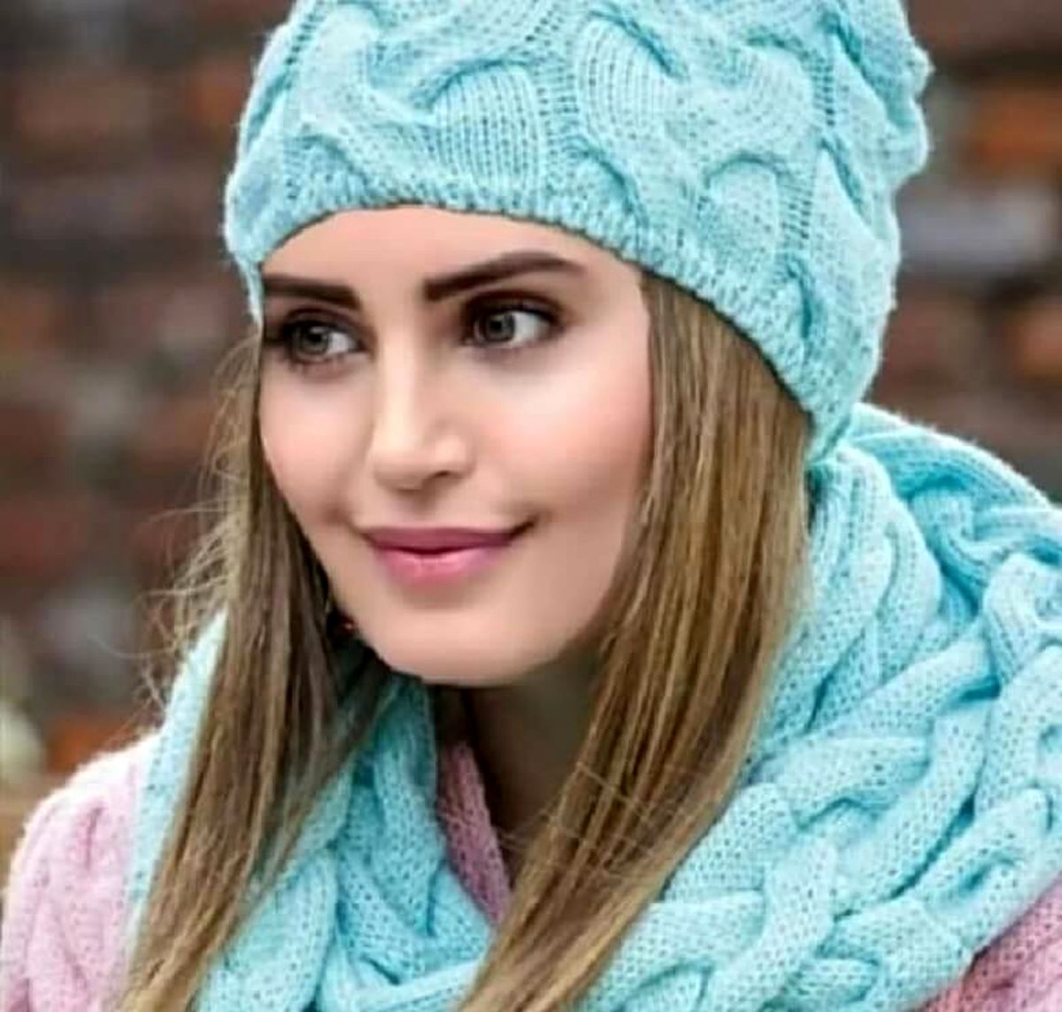 ژست بانمک الناز شاکردوست در کنار محمدرضا گلزار