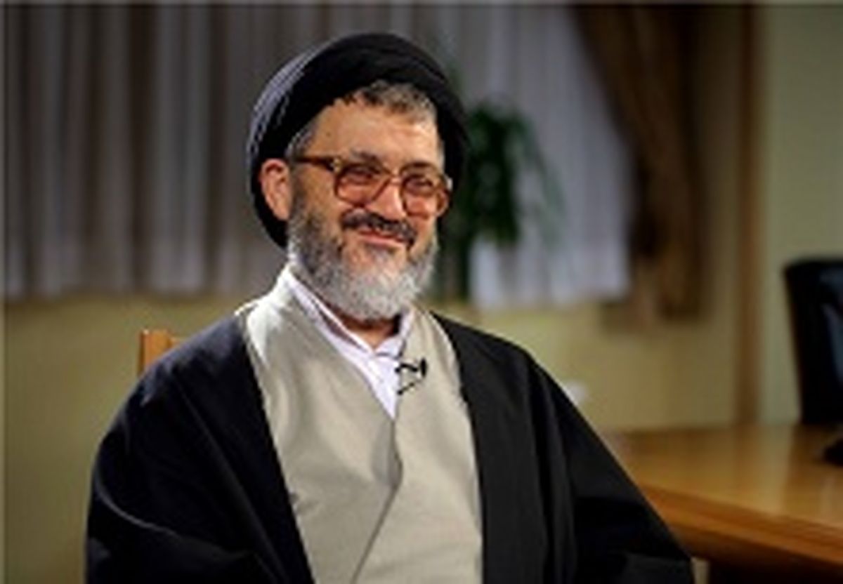 اکرمی:در کشور مشکلات متعددی از جمله گرانی، بیکاری، اعتیاد داریم