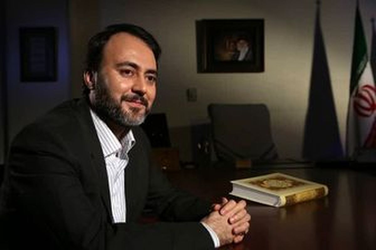 بر همان عهد که بودیم، بر آنیم هنوز...