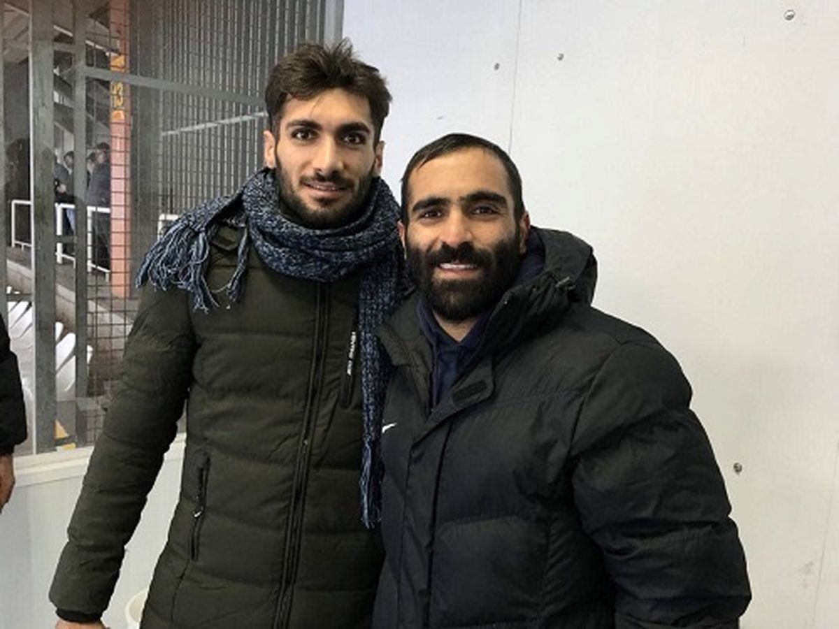 عکس یادگاری دو بازیکن تراکتورسازی که مدتی قبل بر روی هم چاقو کشیده بودند!
