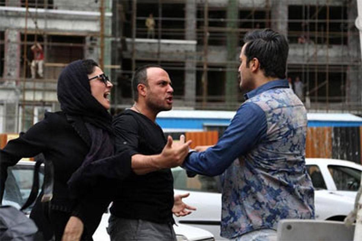 نقد و بررسی «هاری» در فرهنگسرای ابن سینا